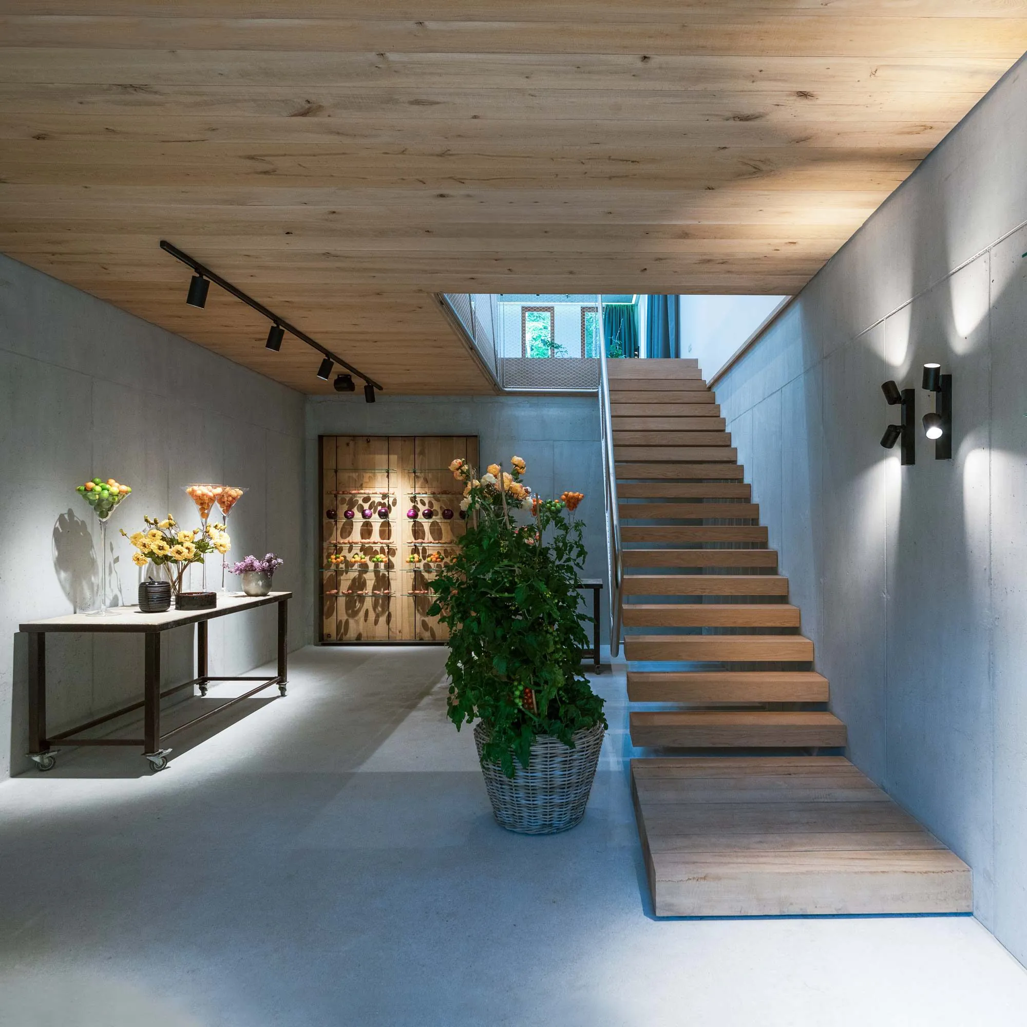 Donati Seminarhaus Pressbaum Romana Fuernkranz 2C4A1395a cut square 3b485ec1a5f8d71bb16f43b37a6ff154 hq4w0jda6xlu